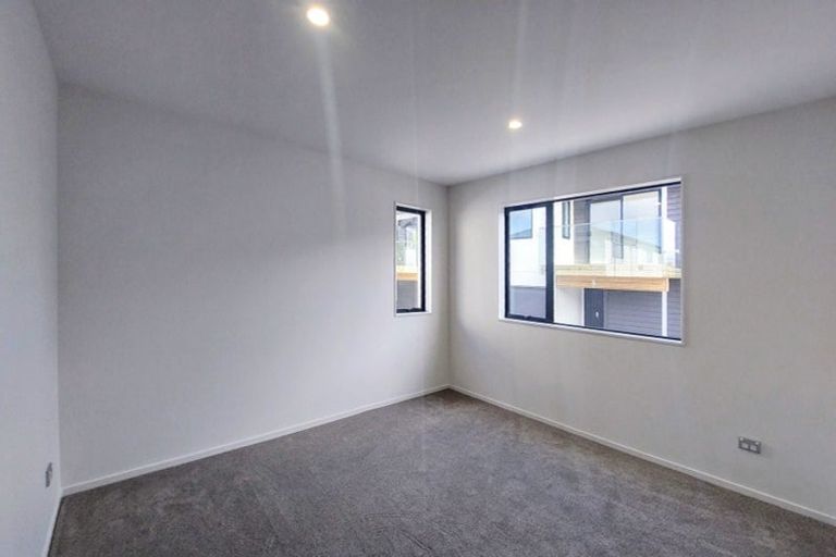 Photo of property in 345 East Coast Road, Mairangi Bay, Auckland, 0630