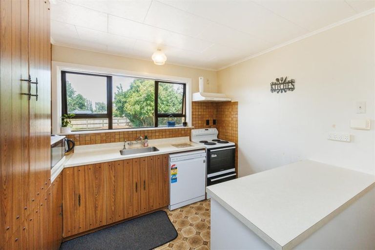 Photo of property in 2 Oaklea Avenue, Marton, 4710