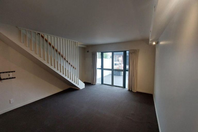 Photo of property in 2/14 Moa Place, Christchurch Central, Christchurch, 8013