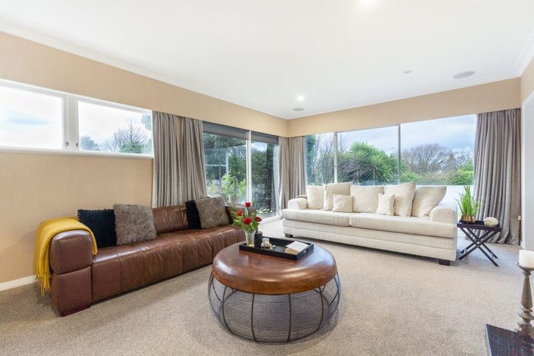 Photo of property in 1 Wigan Place, Hokowhitu, Palmerston North, 4410