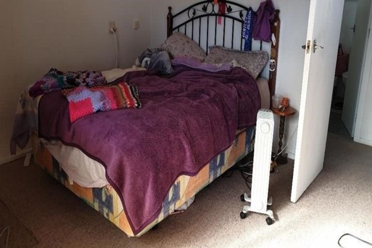 Photo of property in 19 Gloag Street, Waverley, 4510