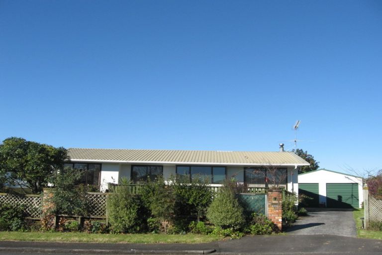 Photo of property in 6 Balmore Place, Wattle Downs, Auckland, 2103