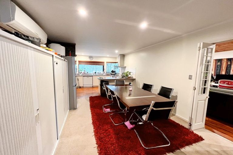 Photo of property in 4 Oystergrove Road, West Harbour, Auckland, 0618