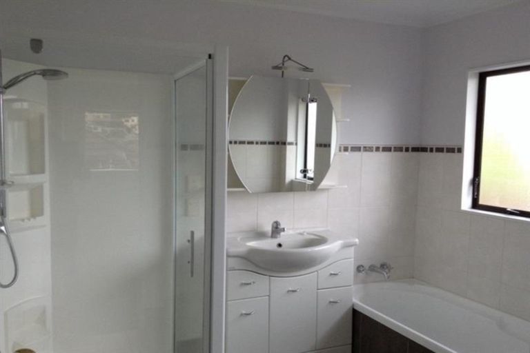 Photo of property in 1/68 Haseler Crescent, Howick, Auckland, 2014