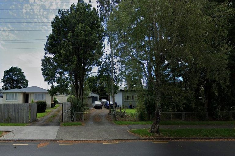 Photo of property in 13 Ranui Station Road, Ranui, Auckland, 0612