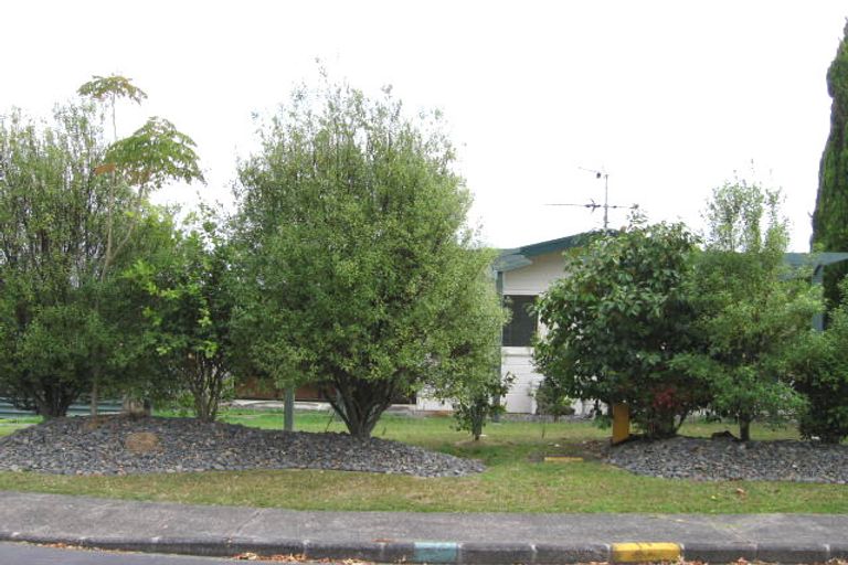 Photo of property in 11 Thelma Crescent, Torbay, Auckland, 0630