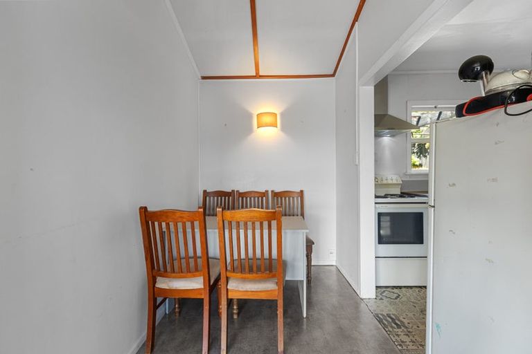 Photo of property in 142 Welcome Bay Road, Welcome Bay, Tauranga, 3112