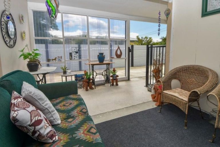 Photo of property in 19a Charles Street, Carterton, 5713