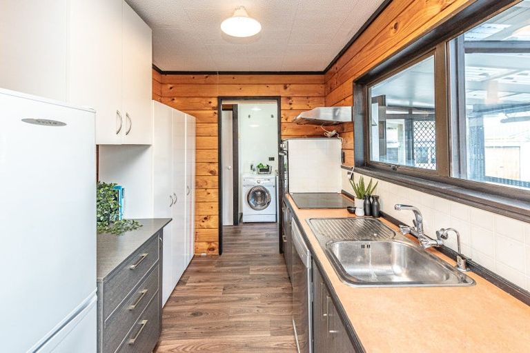 Photo of property in 29 Laird Street, Castlecliff, Whanganui, 4501