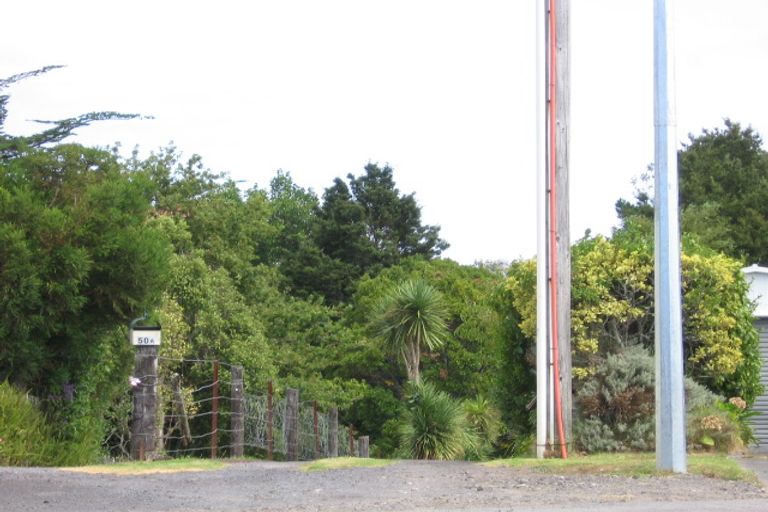 Photo of property in 52 Rangatira Road, Beach Haven, Auckland, 0626