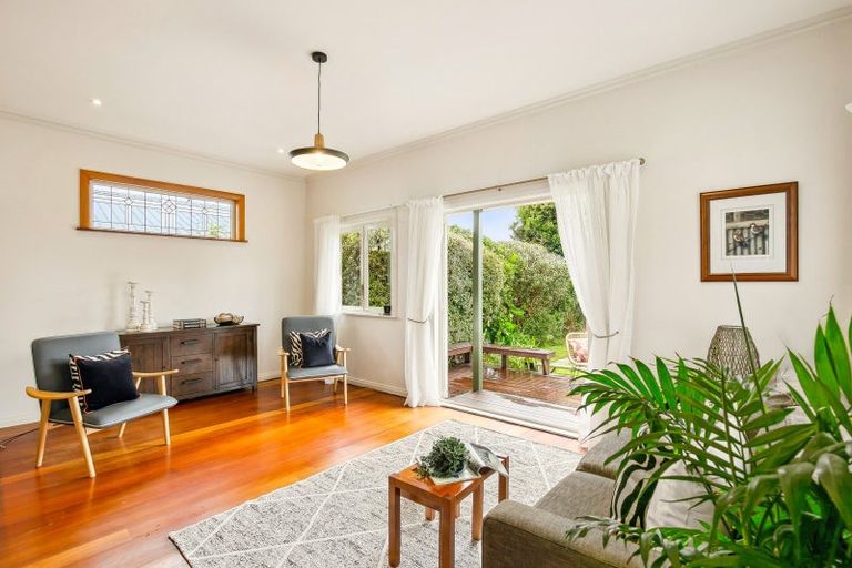 Photo of property in 43 Darlington Road, Miramar, Wellington, 6022