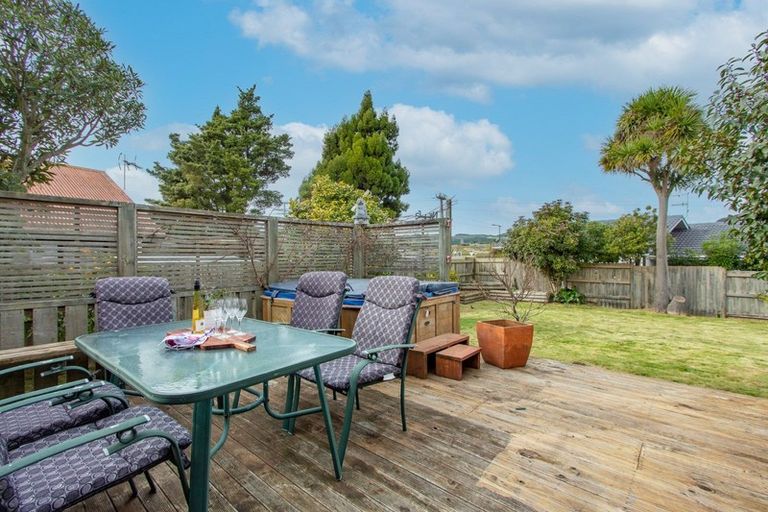 Photo of property in 4 Walnut Place, Owhata, Rotorua, 3010