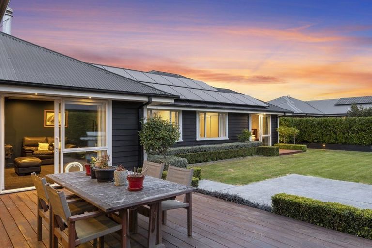 Photo of property in 8 Beech Drive, Rangiora, 7400