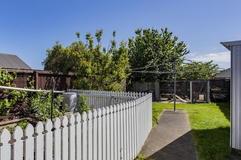 Photo of property in 20 Alpine View Lane, Parklands, Christchurch, 8083
