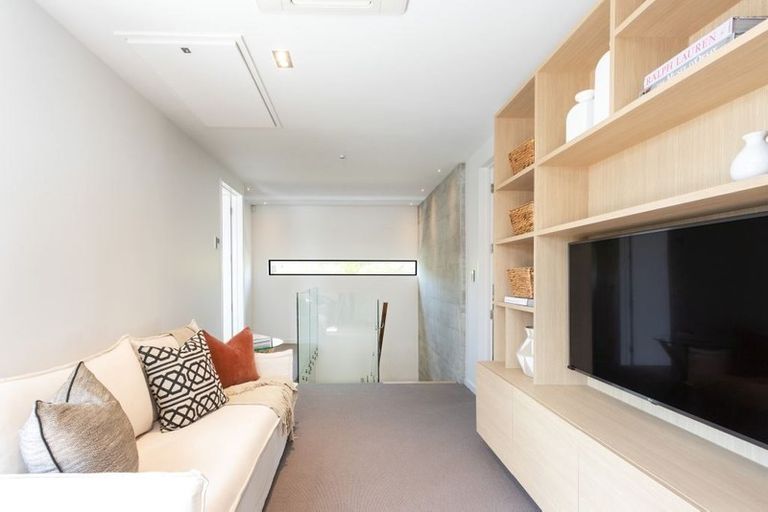 Photo of property in 18 Roa Road, Fendalton, Christchurch, 8041