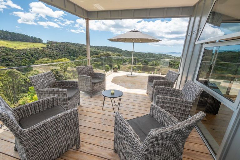 Photo of property in 34 Opoi Lane, Cable Bay, 0420