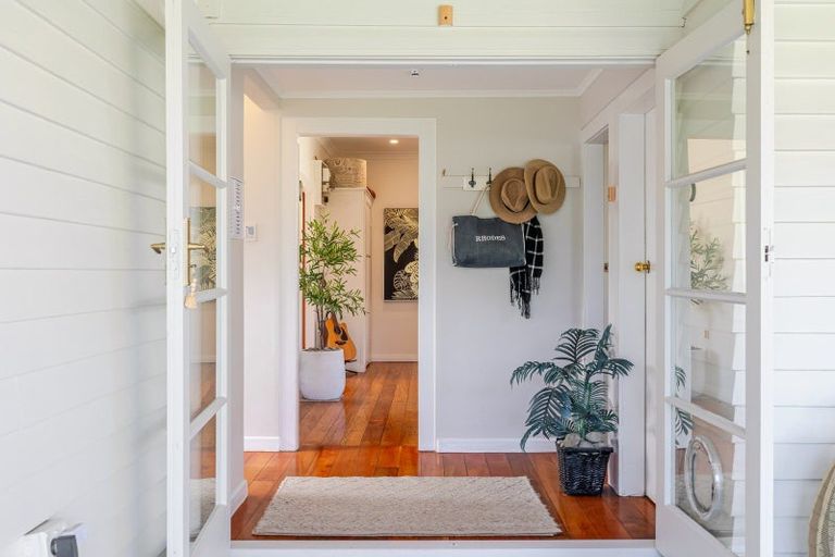 Photo of property in 10 Huxley Street, Pahiatua, 4910