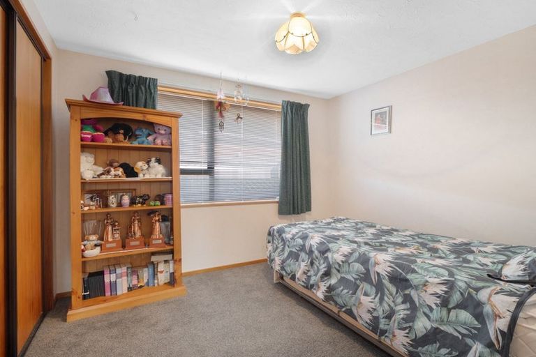 Photo of property in 20 Briarmont Street, Avondale, Christchurch, 8061