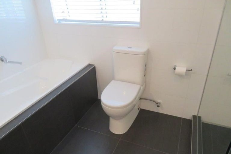 Photo of property in 6c Gibraltar Street, Howick, Auckland, 2014