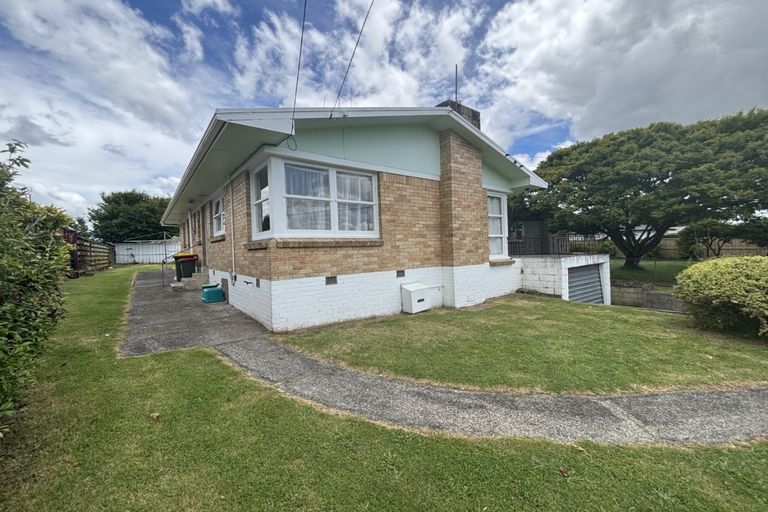 Photo of property in 33 Morris Road, Hillcrest, Hamilton, 3216