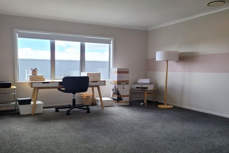 Photo of property in 24 Station Street, Hobsonville, Auckland, 0616