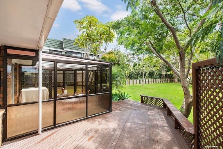 Photo of property in 122 Whangaparaoa Road, Red Beach, 0932