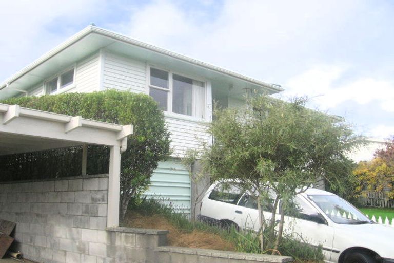 Photo of property in 19 Bushey Way, Maungaraki, Lower Hutt, 5010