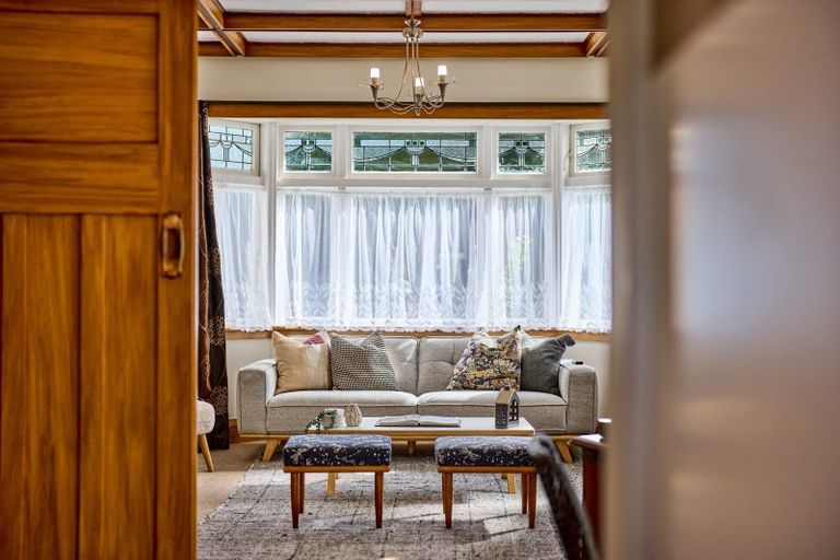 Photo of property in 1/62 Totara Crescent, Woburn, Lower Hutt, 5011