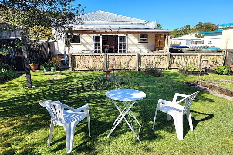 Photo of property in 8 Perotti Street, Greymouth, 7805