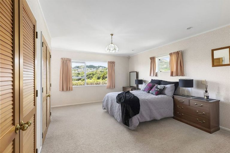 Photo of property in 17 Latitude Close, Whitby, Porirua, 5024