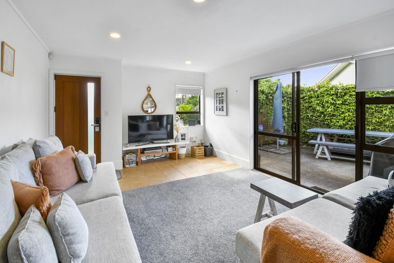 Photo of property in 34a Landscape Road, Pukekohe, 2120