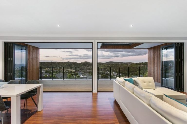 Photo of property in 5 Boutique Way, Orewa, 0931