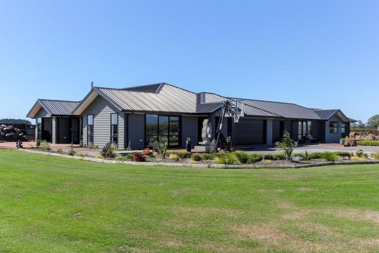 Photo of property in 219 Waitara Road, Brixton, Waitara, 4382