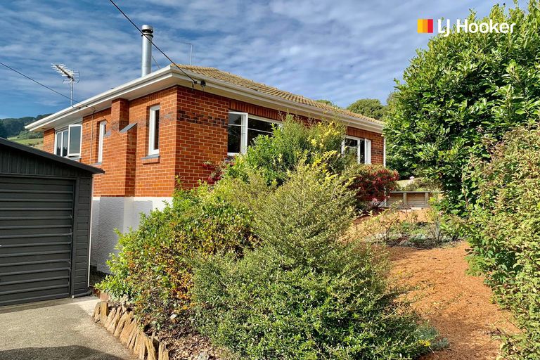 Photo of property in 1 Jane Street, Macandrew Bay, Dunedin, 9014
