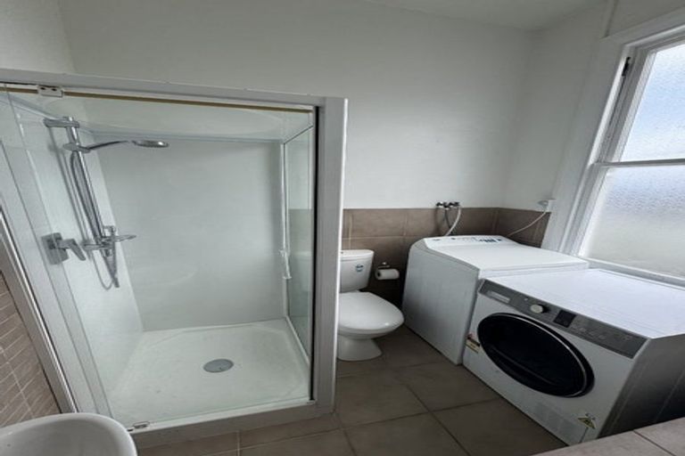 Photo of property in 77 Brougham Street, Mount Victoria, Wellington, 6011