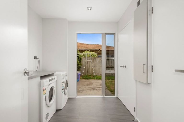 Photo of property in 115 Oriental Parade, Papamoa Beach, Papamoa, 3118