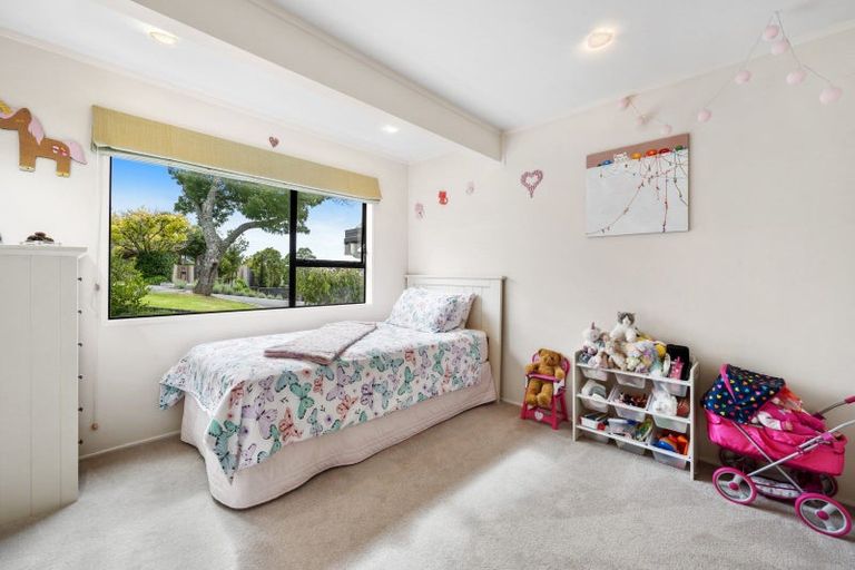 Photo of property in 19 Tainui Road, Cockle Bay, Auckland, 2014