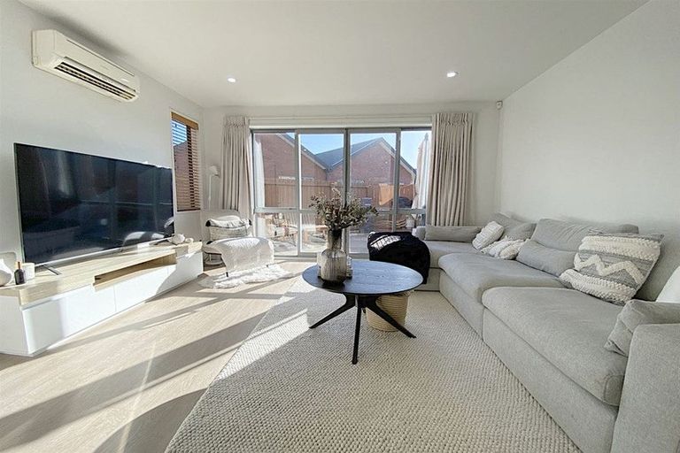 Photo of property in 10/190 Lincoln Road, Addington, Christchurch, 8024