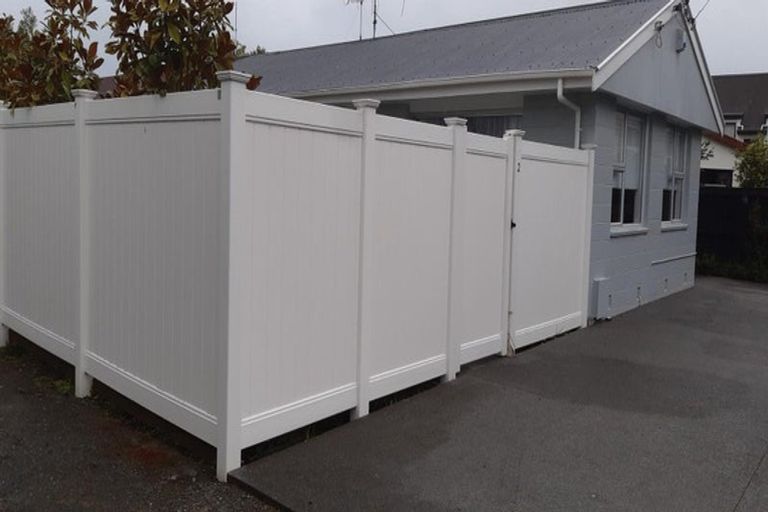 Photo of property in 2/37b Main Road, Redcliffs, Christchurch, 8081