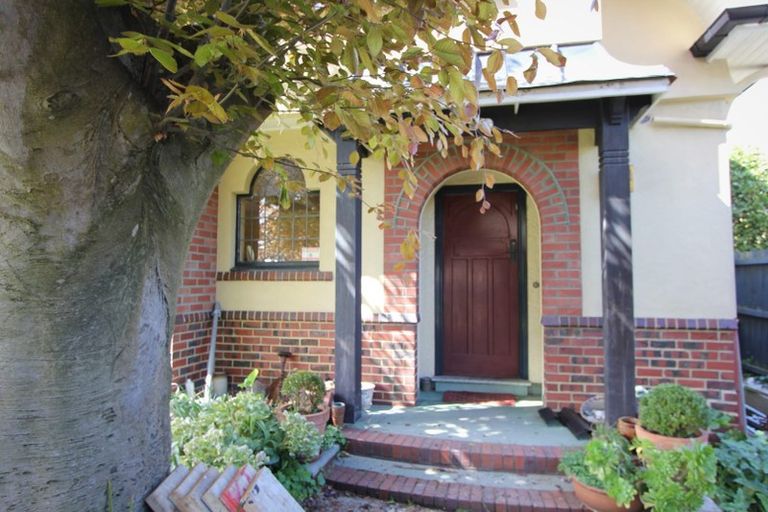 Photo of property in 11 Valpy Street, Saint Clair, Dunedin, 9012
