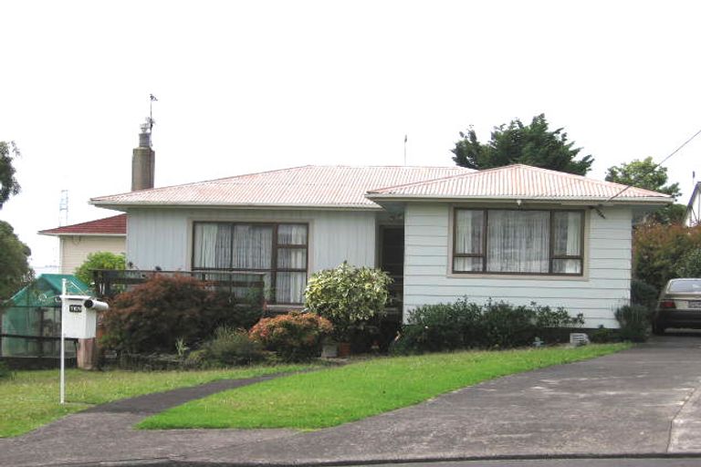 Photo of property in 10 Harding Avenue, Te Atatu South, Auckland, 0610