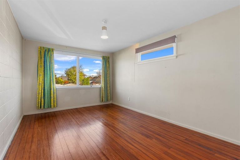 Photo of property in 2/64 Kirkwood Avenue, Upper Riccarton, Christchurch, 8041