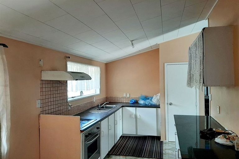 Photo of property in 359 Roscommon Road, Clendon Park, Auckland, 2103