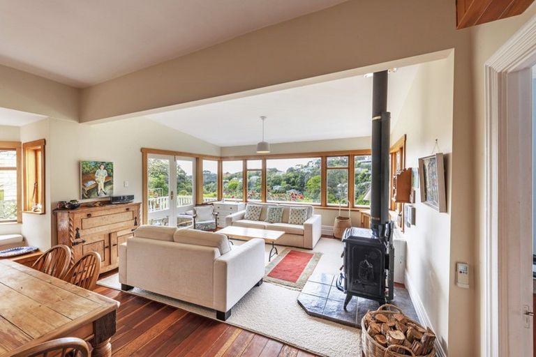 Photo of property in 12 Northland Road, Northland, Wellington, 6012