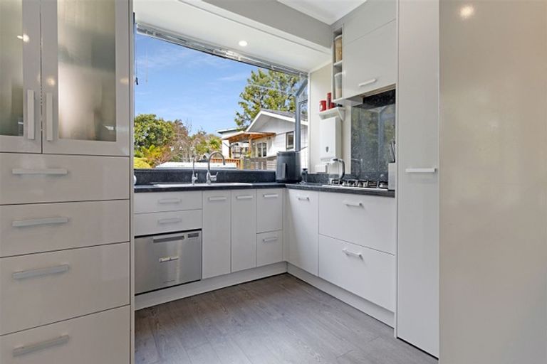 Photo of property in 36 Glynnbrooke Street, Te Atatu South, Auckland, 0610