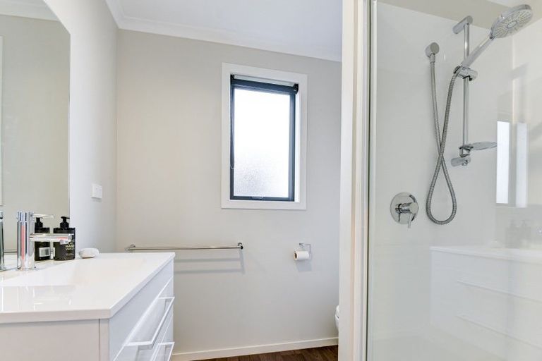 Photo of property in 23 Waipipi Road, Waverley, 4591