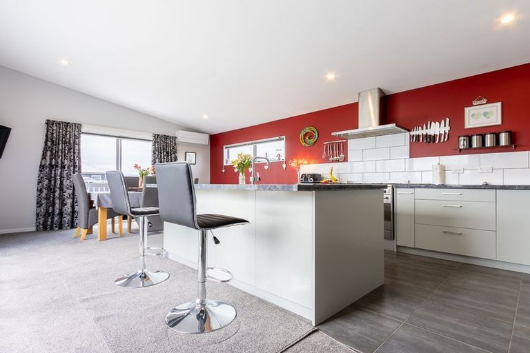 Photo of property in 38 Pharazyn Avenue, Waikanae Beach, Waikanae, 5036