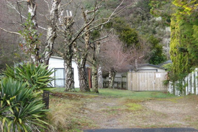 Photo of property in 21 Kenrigg Road East, Kinloch, Taupo, 3377