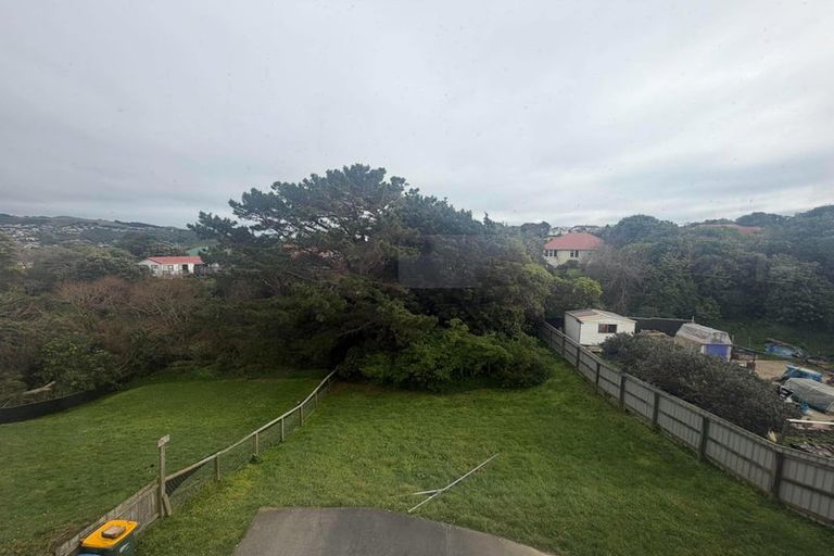 Photo of property in 6 Morere Street, Titahi Bay, Porirua, 5022