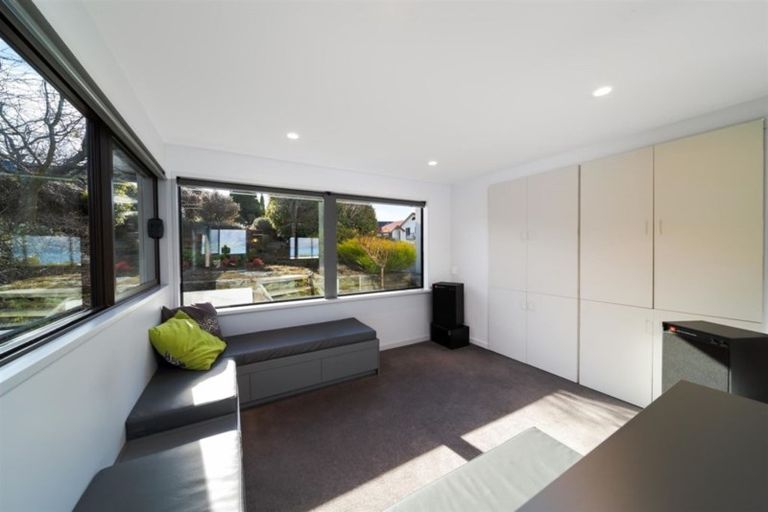 Photo of property in 56 Cedar Drive, Kelvin Heights, Queenstown, 9300